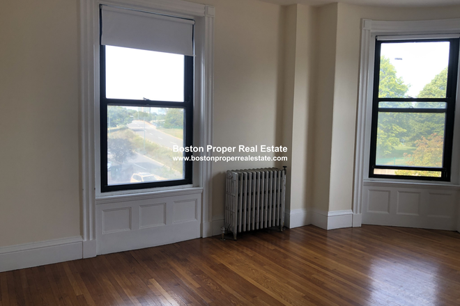 a - 2 bedroom in Back Bay by Mass Ave Apartments