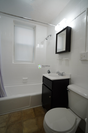 1 - AVAIL NOW-Awesome Brighton 1 bed Split, H/HW inc, NO FEE! Apartments