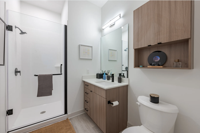 Private bathroom - VERVE Sublease Apartments