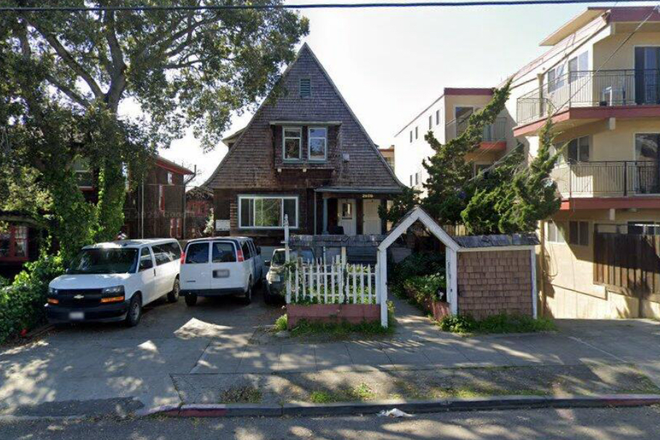 Outside street view - Multi Unit Family Home-located in safe and quiet neighborhood.