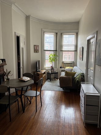 . - SPACIOUS 3 Bed/2 Bath w/ Laundry IN UNIT - avail NOW! Apartments