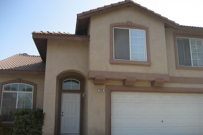 The exterior of the house - Graduate Student House near UCR