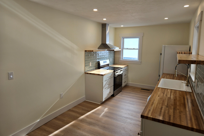 3 - Amazing & Updated (4BR) Apartments