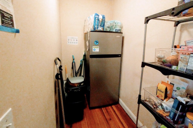 - - 4-Bed Tufts June 2027! Apartments