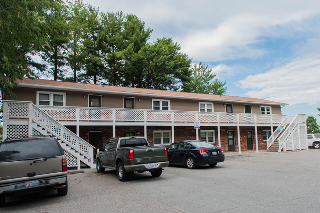 Front - Meadowview Apts 1-8 — Holton Mountain Rentals