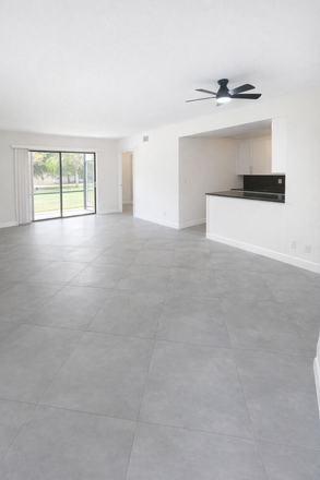 living and kitchen - Room in Windwood in 3/2 (1st floor Lakeview)