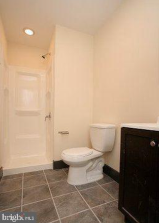 Bathroom - 1916 N. 17th St Unit A-  (Group of 4)  4 bed,  2 bath Cozy Apartment on Campus! ONLY $545 per Tenant