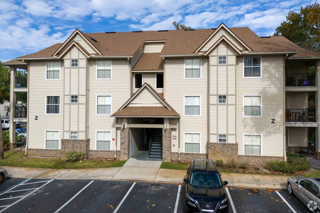 Outside view - Stoneridge Appartments Apartments