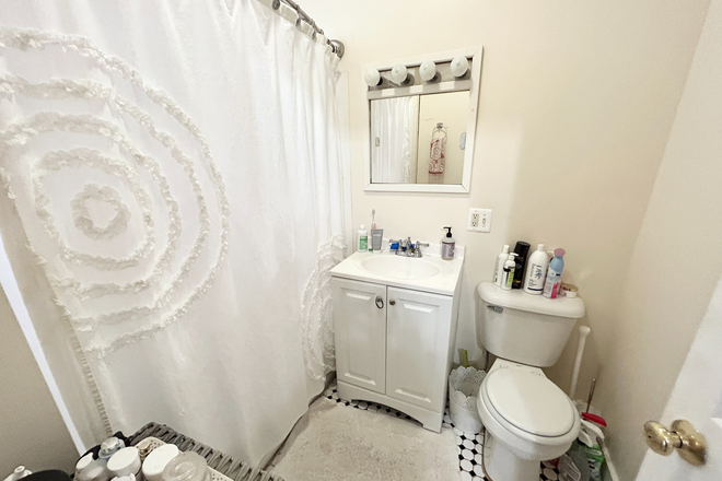 Bathroom - 1 Bed 1 Bath on Hemenway! Great for Grads or Working Professional!!