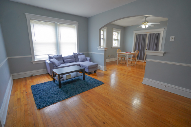 Living Room - 750 Leland #2S Apartments