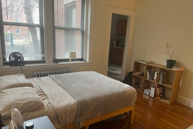 bedroom - Great studio apartment next to Harvard Yard