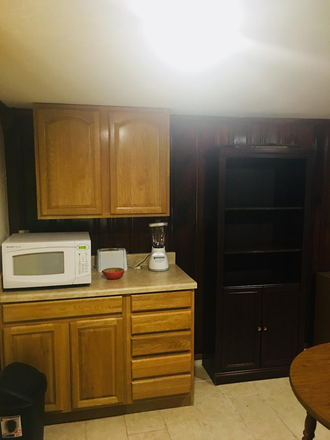 Kitchen - NICE AND QUIET NEIGHBORHOOD .1 MILE CLOSE TO MAIN CAMPUS AND PUBLIC TRANSPORTATION