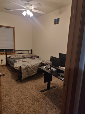 Bedroom - Summer Sublease (May to August 2025) Apartments