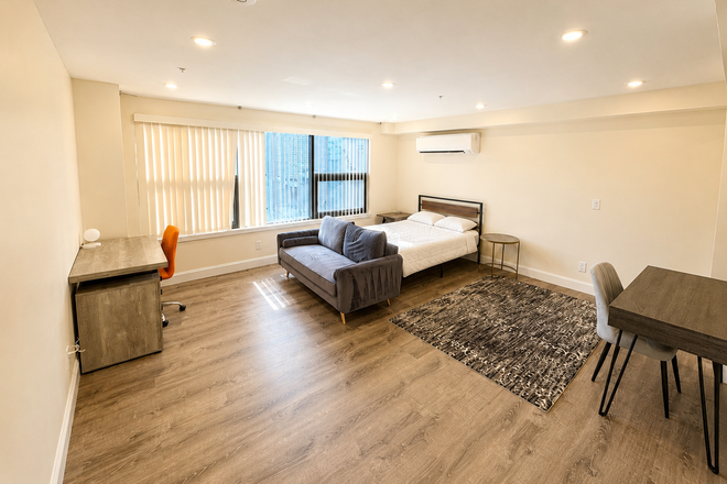 1 - Modern Off Campus Studio Laundry in Unit Central AC Close to BU Central/West 9/1 no fee