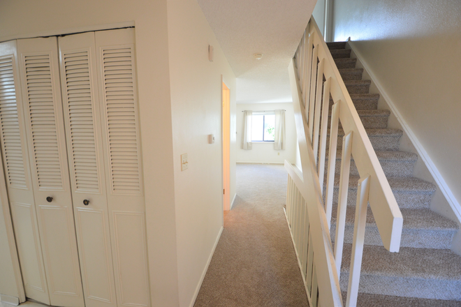 Entrance - 2027 Gyros Ct (3 bed/2.5 bath) Condo