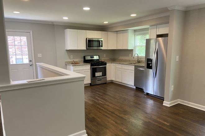 Upstairs kitchen - Bedrooms from $650 to $880, fully furnished, utility N WiFi incl, UMD shuttle route, min to campus