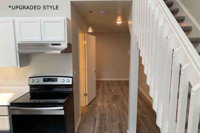 Kitchen - 25/26 - Loft Apartments Near Downtown - Free Internet!