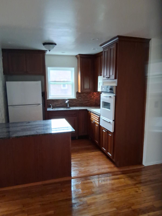 Kitchen - Perfect for Roommates – 4BR Off‑Campus Apartment