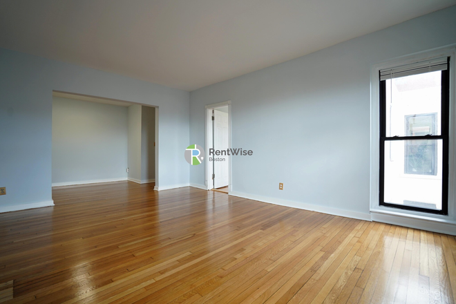 . - AVAIL NOW-Amazing Allston 2 bed with Parking! H/Hw inc. Easy MBTA Apartments