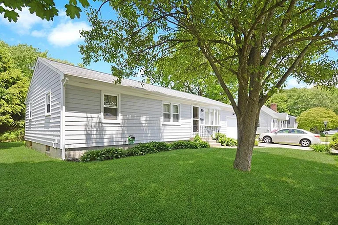 Front yard in summer time - 3 Bedroom 1 Bathroom House in East Providence