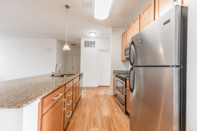 Kitchen - Vine Street Flats Apartments