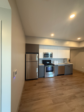 . - Renovated 3-bed on Hemenway. ROOMMATE MATCHING. Contact for information. 617.512.5822