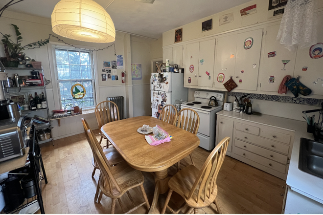 Kitchen - Cozy First Floor Apartment near Brown and RISD