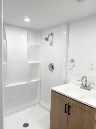 Bathroom for two people. - Apartment for two close to UCONN Campus in Stamford