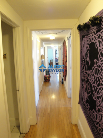 Hallway - HUGE 4Bed/2Bath Steps from Greenline, Perfect for NEU Students!