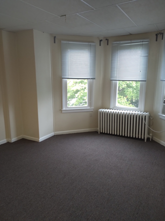 Bedroom or living room - 1 bedroom only blocks from Homewood campus in North Charles Village