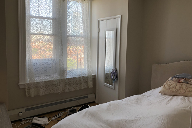 A - Penthouse with central a/c!!!