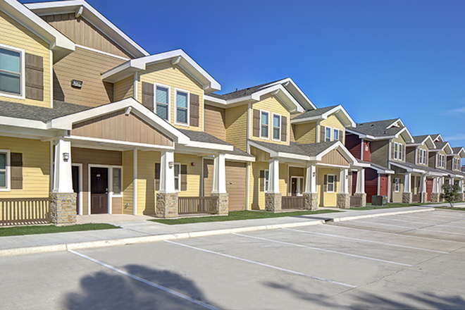 Parking area - U Club Townhomes on Marion Pugh
