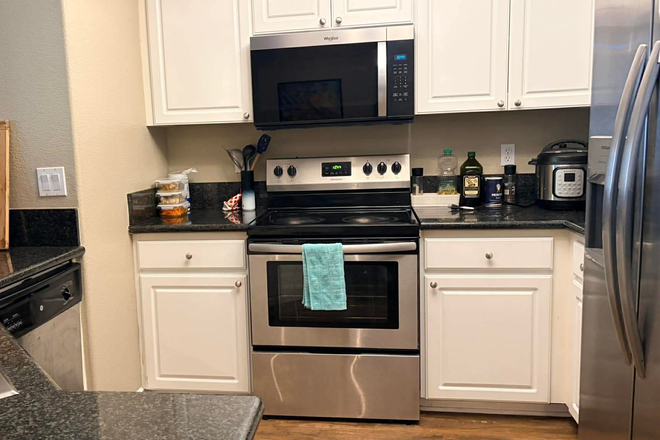 Kitchen - Regent La Jolla