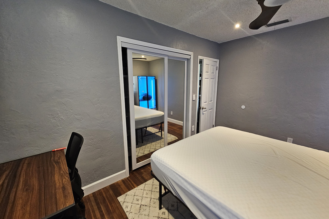 Bedroom - Room For Rent Fully Furnished All Inclusive House