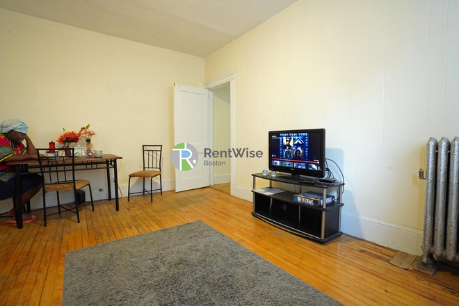 1 - SEPT 2026-Awesome Allston 2 bed, H/HW inc. No Broker Fee! Apartments