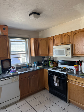 Kitchen - 91 Academy Hill Rd Apartments