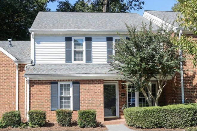 townhome - Beautifully maintained 3BR/ 3BA townhome FOR SALE