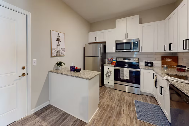 Kitchen - Seahawk Cove Apartments