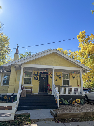 Outside Street View - Spring Sublease on College Ave 5 min walk to campus