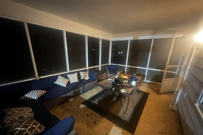 Screened in Porch - Fully Furnished 4 Bedroom Student Rental Near Uptown and Miami University House