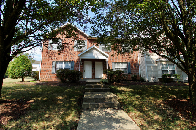 front - Pheasant Run - 4 bed - 2.5 bath townhome  for rent!