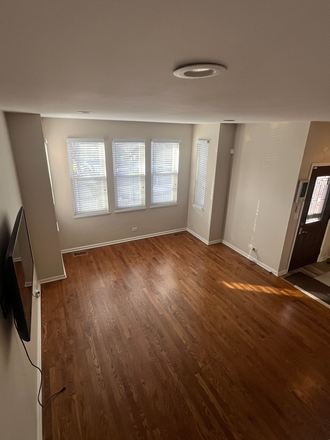 Living Room - Spacious single family home with ADU in basement