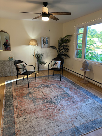 Living room - STUNNING, NEWLY RENOVATED 3 BEDROOM 1 BATH APARTMENT IN THE NEW NORTH END ON A QUIET STREET& MINUTES