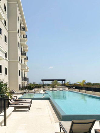 Pool - Thesis Residence Apartments