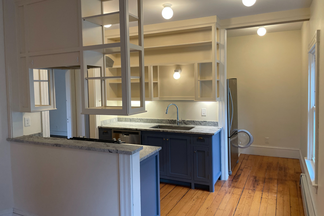 Kitchen - Beautiful, Spatious 2+ Bedroom Apartment