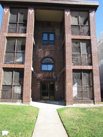 Front of 2111 Park Ave. - 2-bedroom apartment