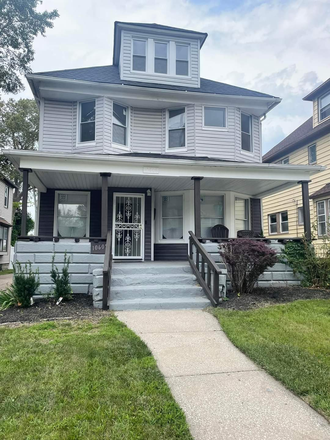 Front - Ashbury 5 bedroom house - Whole house for rent, close to campus