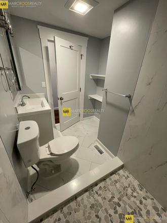Bathroom - Somerville 4 Bed Raymond Ave Apartments