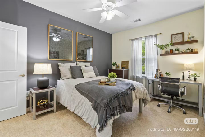 bedroom - Campus Crossing Briarrcliff Apartments