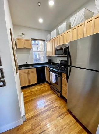 Call NOW for showings! 617-236-8550 - PARK DR - LRG MODERN 1BR/1BA AVAIL *9/1/2026* W/ ALCOVE, DW, HW INC, LNDRY IN BLDNG IN FENWAY! Condo